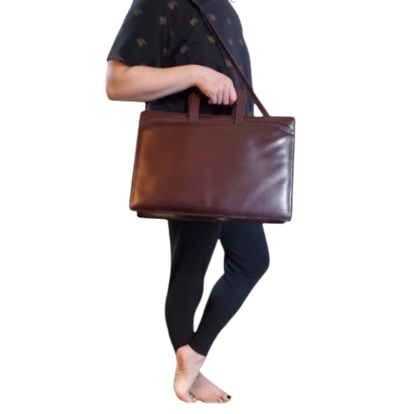 Leather computer bag with shoulder strap - Picture 2 of 16